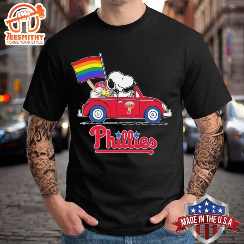 Original Snoopy And Woodstock Driving Car Philadelphia Phillies Pride Flag T shirt